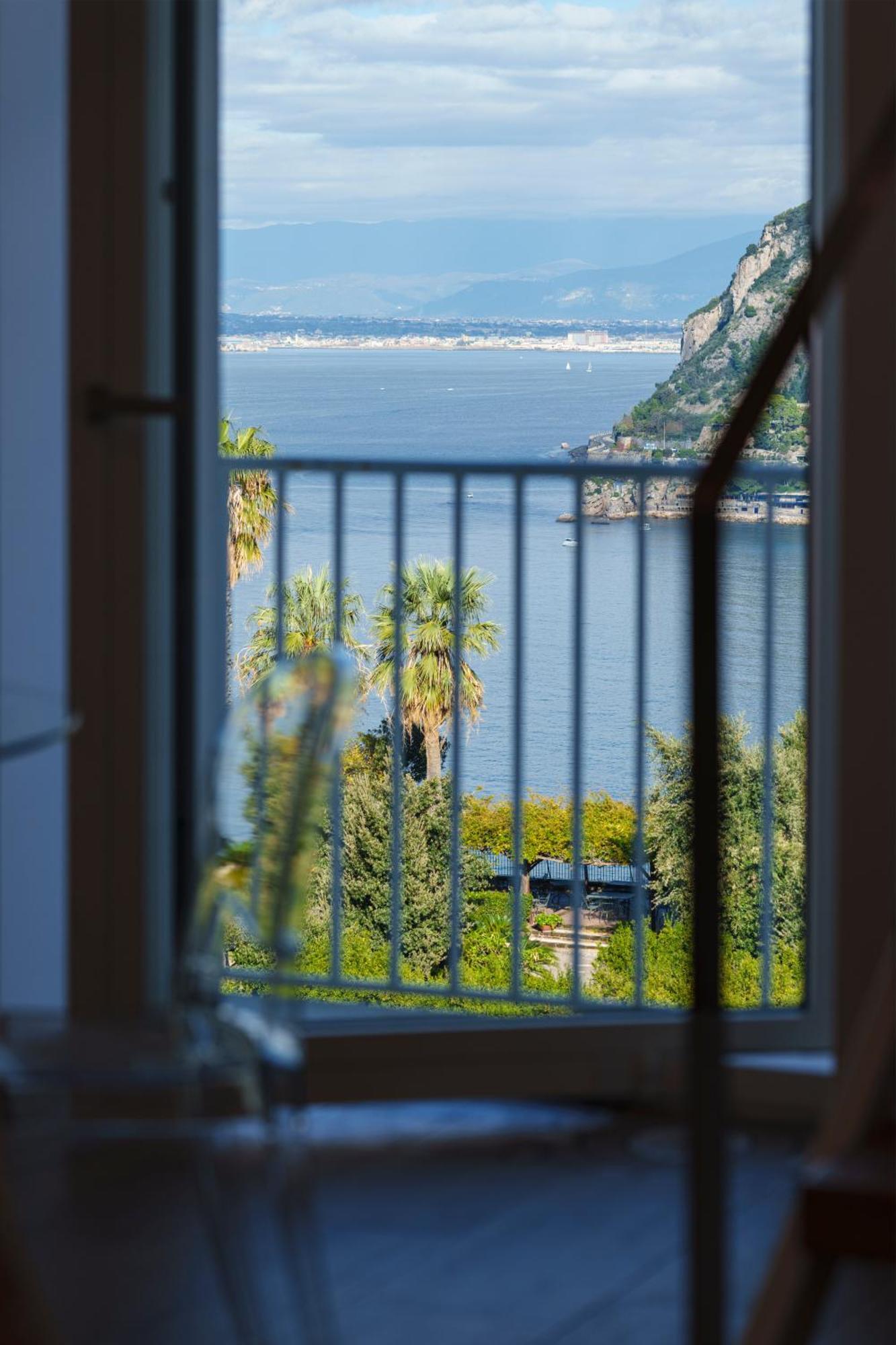 Maison Silvie Vico Equense Exterior photo